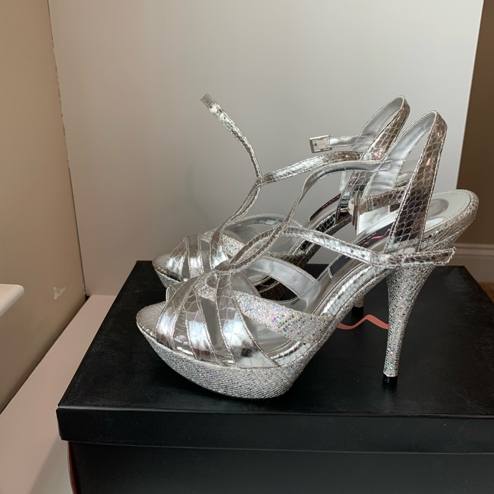 Nina women’s heels